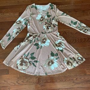 Floral dress. New!